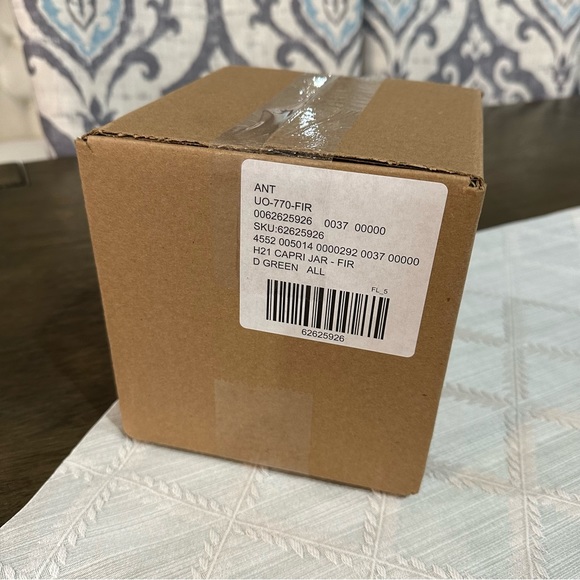 NIB Anthropologie Capri Blue Fir & Firewood Glass Jar Candle Dark Green - Picture 8 of 8